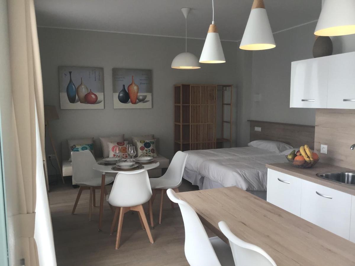 Apartamentos Turisticos Casa De Los Balcones 치피오나 외부 사진