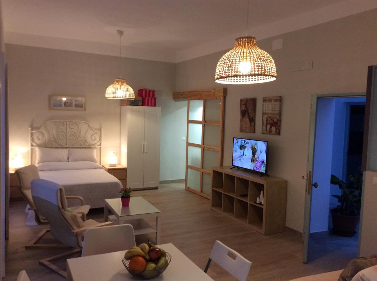 Apartamentos Turisticos Casa De Los Balcones 치피오나 외부 사진