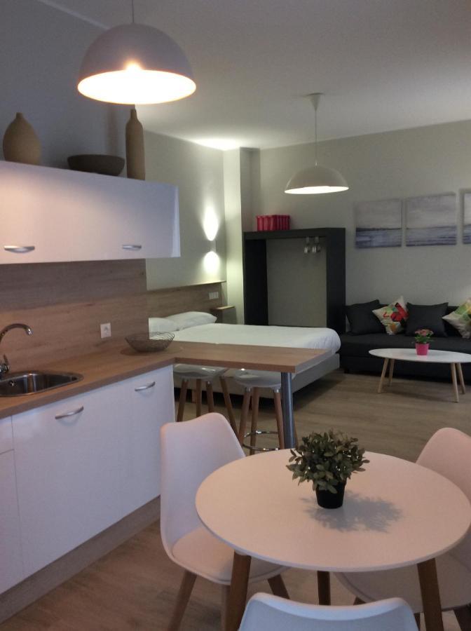 Apartamentos Turisticos Casa De Los Balcones 치피오나 외부 사진