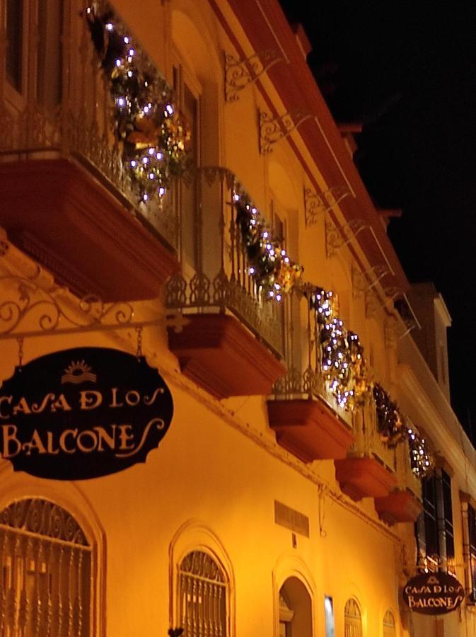 Apartamentos Turisticos Casa De Los Balcones 치피오나 외부 사진